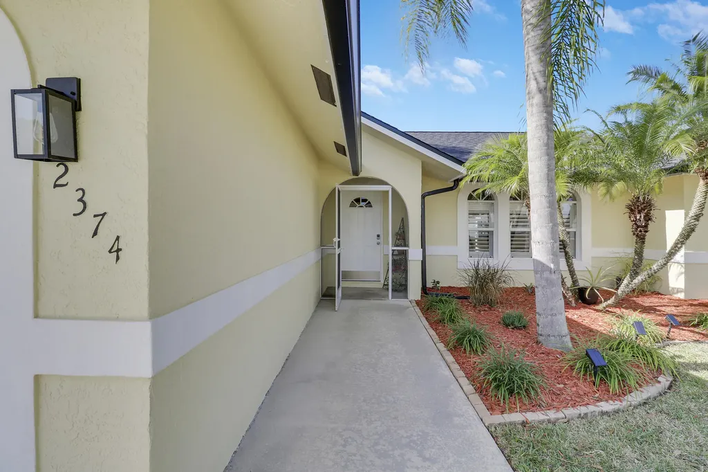 2374 SW Chateau Terrace Port St Lucie FL 34953