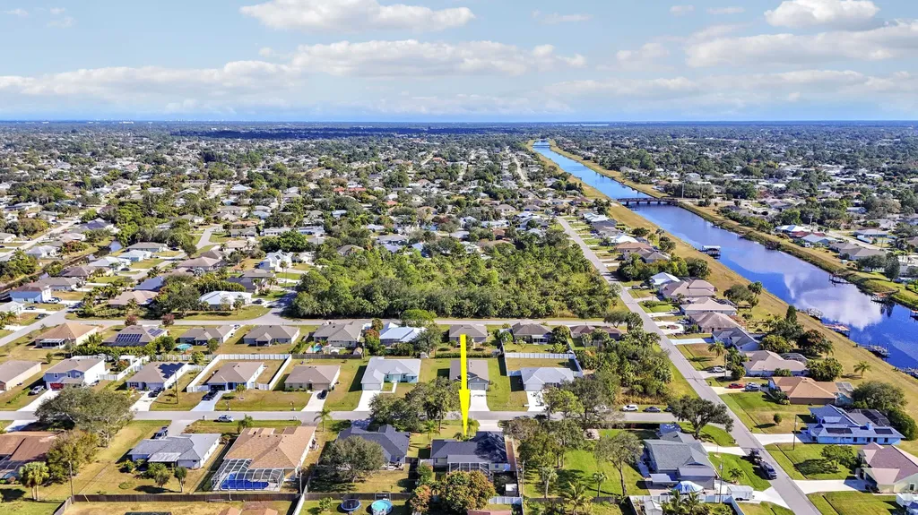 2374 SW Chateau Terrace Port St Lucie FL 34953