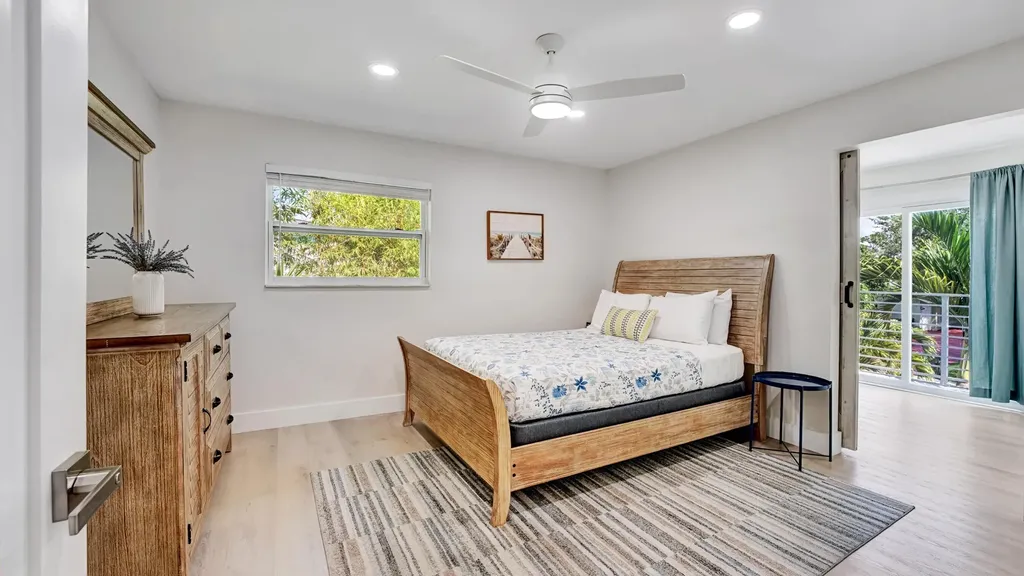 218 NE 10th Street Delray Beach FL 33444