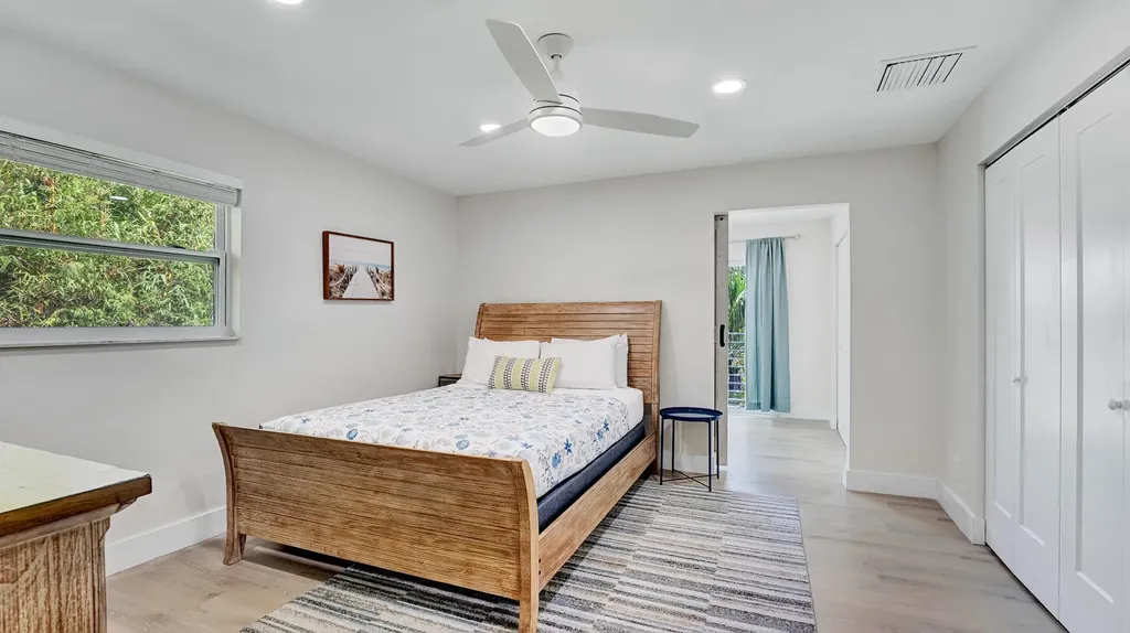 218 NE 10th Street Delray Beach FL 33444