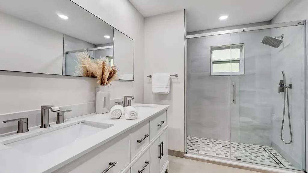 218 NE 10th Street Delray Beach FL 33444