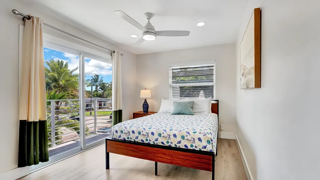 218 NE 10th Street Delray Beach FL 33444