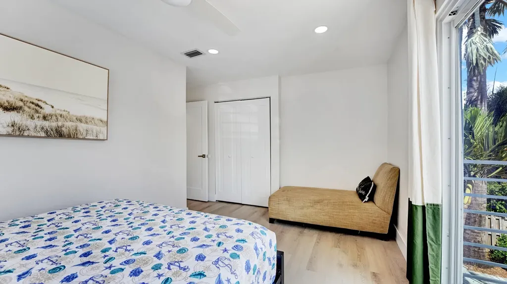 218 NE 10th Street Delray Beach FL 33444