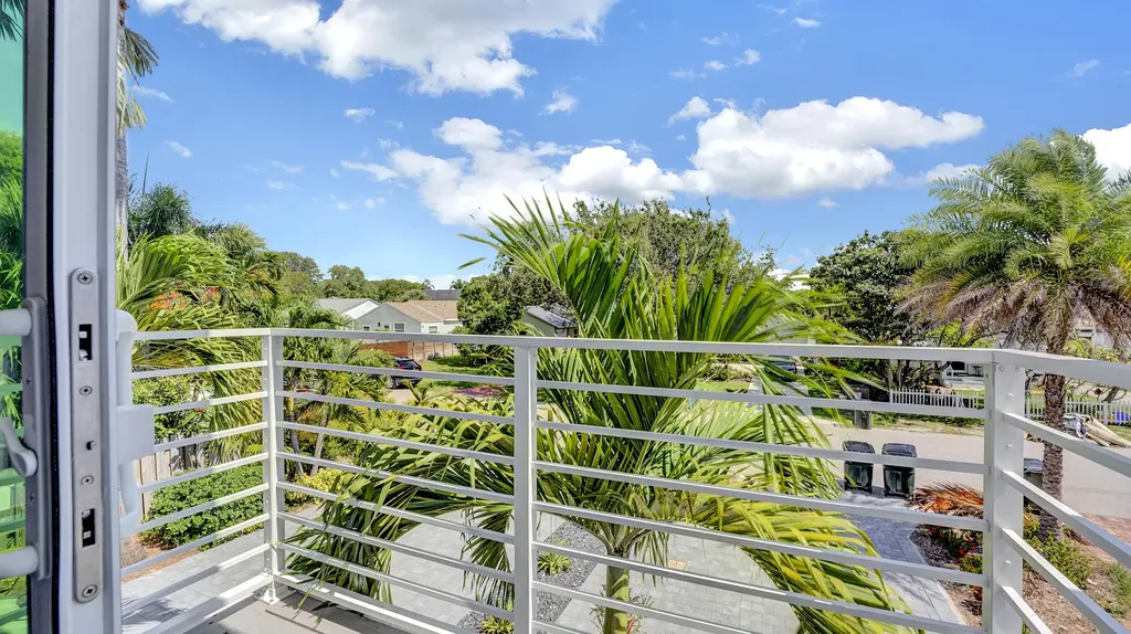 218 NE 10th Street Delray Beach FL 33444
