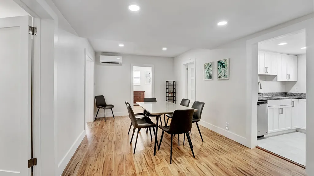 218 NE 10th Street Delray Beach FL 33444