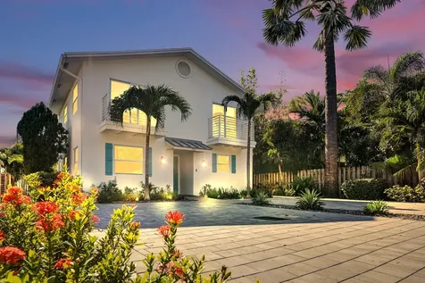 218 NE 10th Street Delray Beach FL 33444