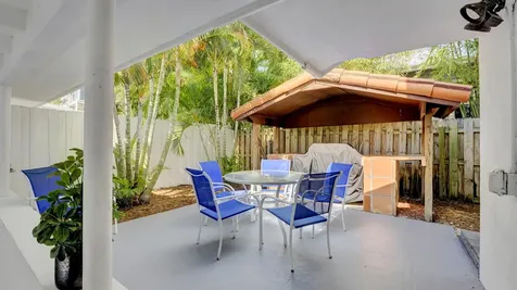 218 NE 10th Street Delray Beach FL 33444