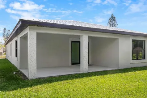 31 Flores Del Norte Fort Pierce FL 34951
