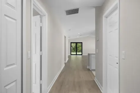 31 Flores Del Norte Fort Pierce FL 34951