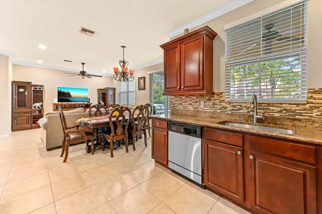 4627 Mediterranean Circle Palm Beach Gardens FL 33418