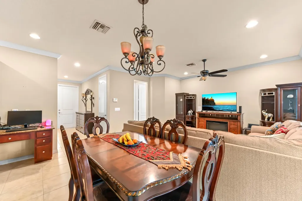 4627 Mediterranean Circle Palm Beach Gardens FL 33418