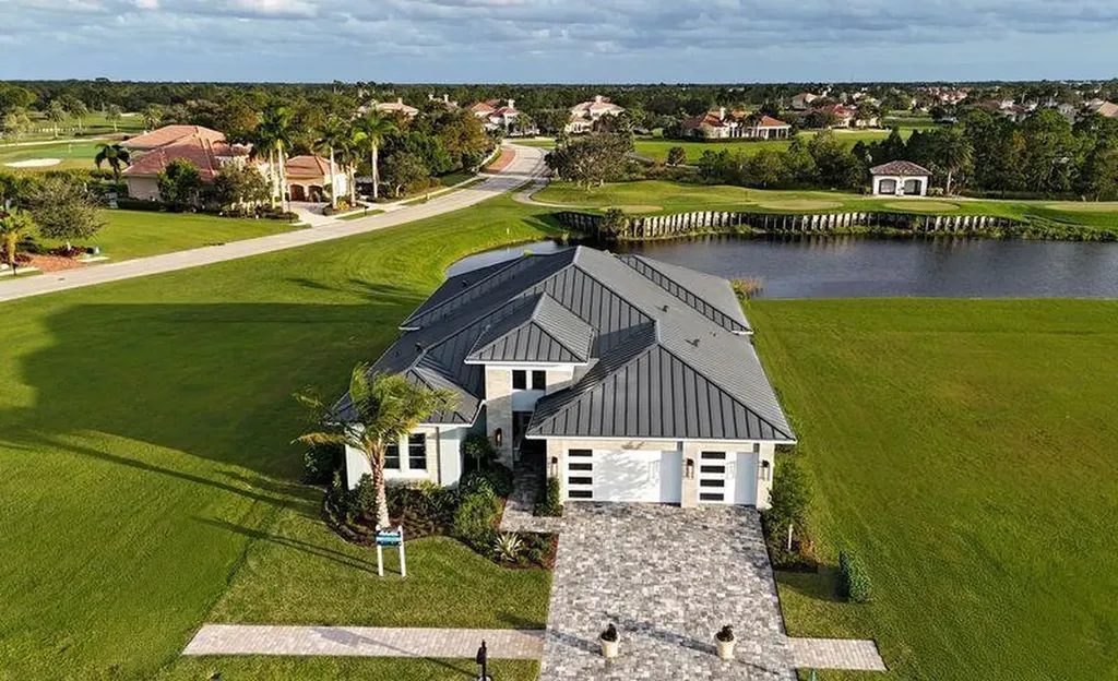 106 SE Via San Marino Port St Lucie FL 34984