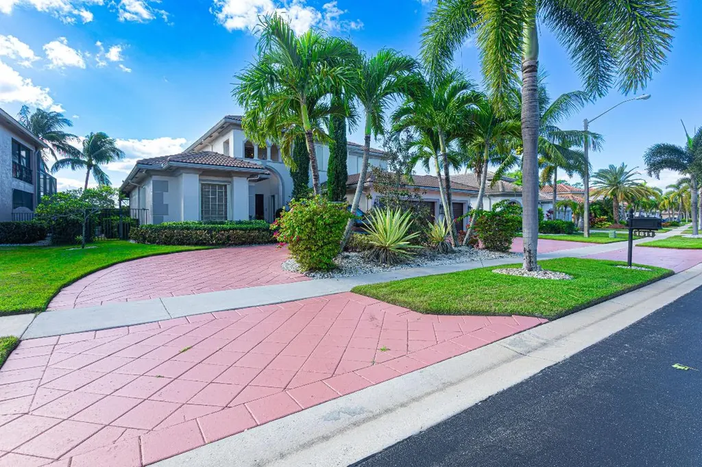 1811 Waldorf Drive Royal Palm Beach FL 33411