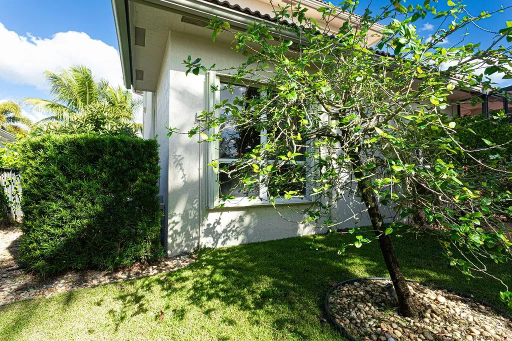 1811 Waldorf Drive Royal Palm Beach FL 33411