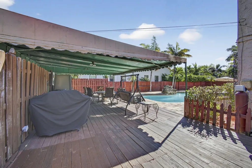 445 29th Street West Palm Beach FL 33407