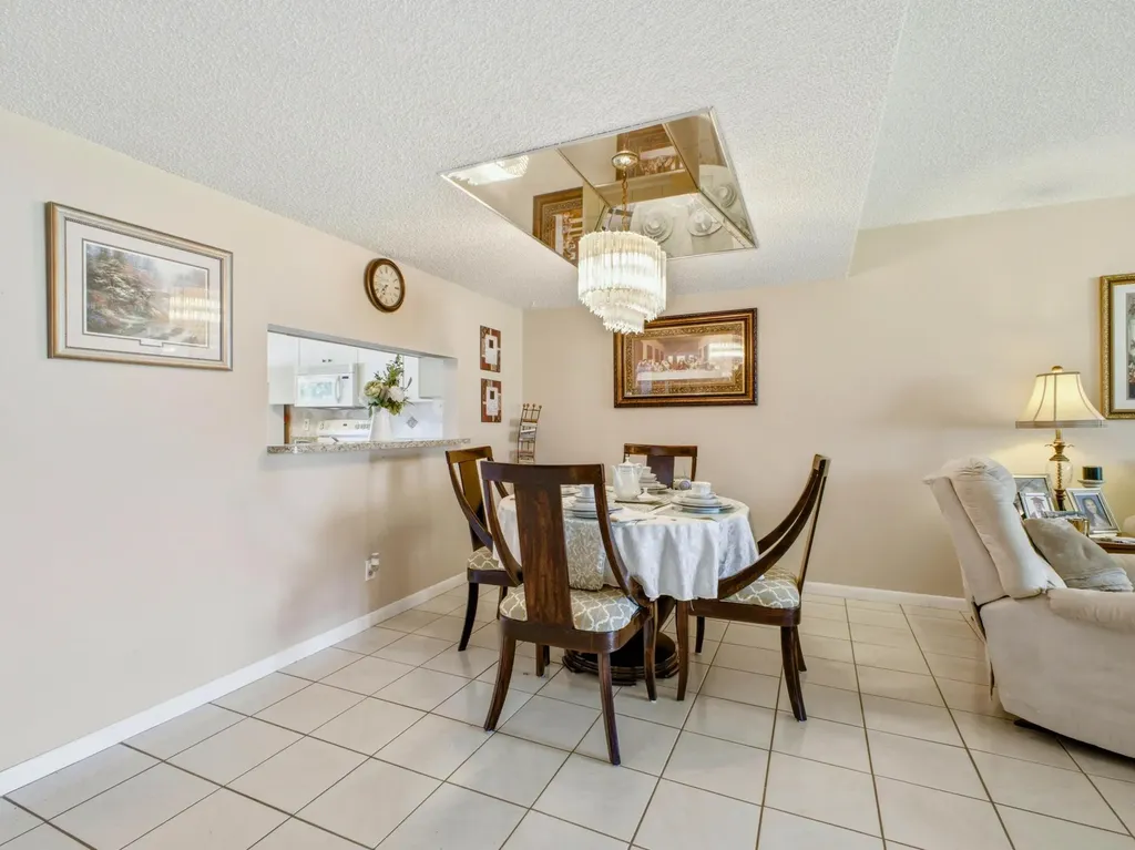 6698 10th Avenue N Lake Worth FL 33467