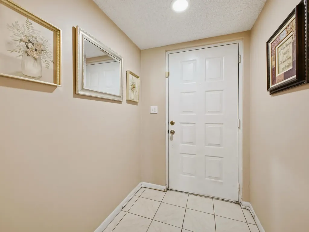 6698 10th Avenue N Lake Worth FL 33467