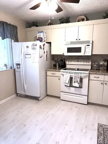 6698 10th Avenue N Lake Worth FL 33467