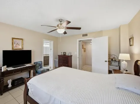 6698 10th Avenue N Lake Worth FL 33467