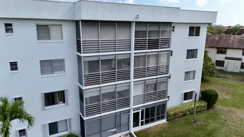 6698 10th Avenue N Lake Worth FL 33467