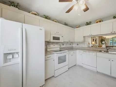 6698 10th Avenue N Lake Worth FL 33467