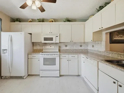 6698 10th Avenue N Lake Worth FL 33467