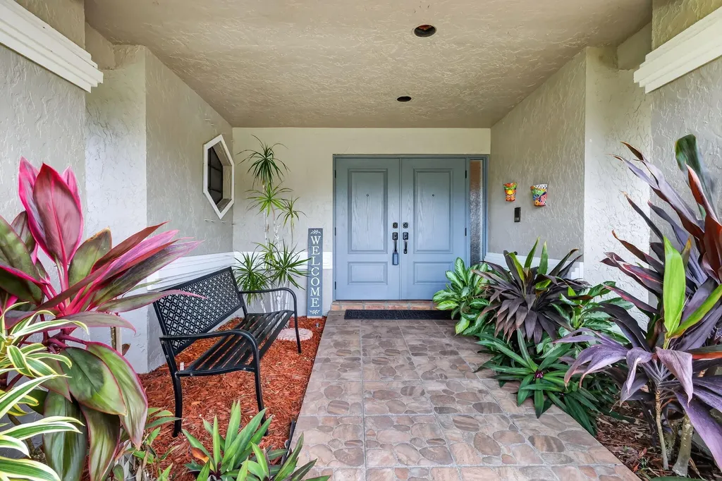 560 Juniper Place Wellington FL 33414