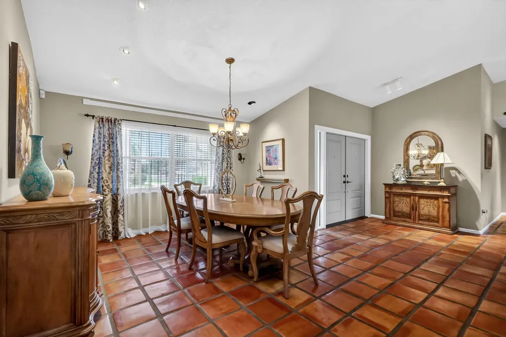 560 Juniper Place Wellington FL 33414