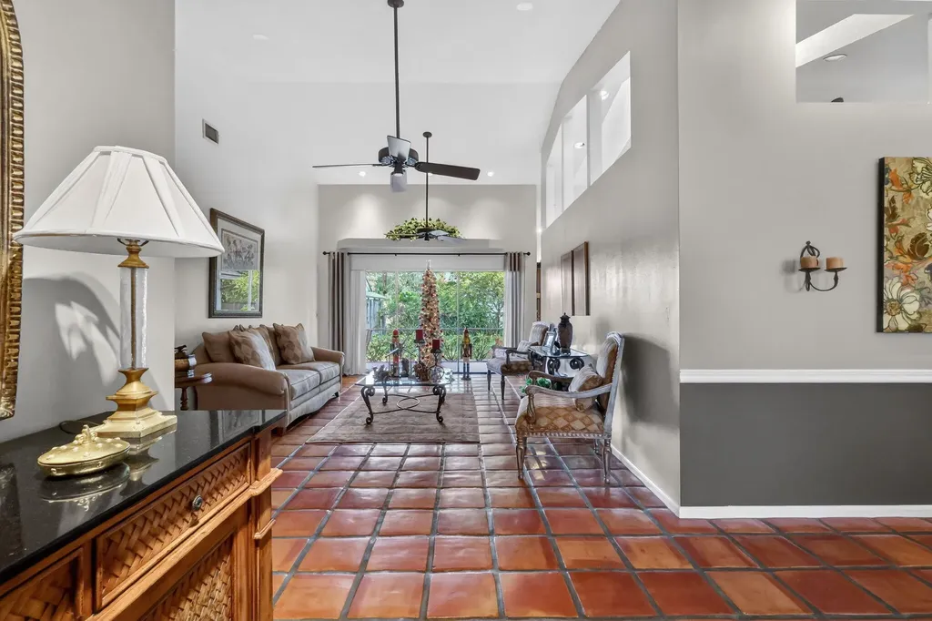 560 Juniper Place Wellington FL 33414