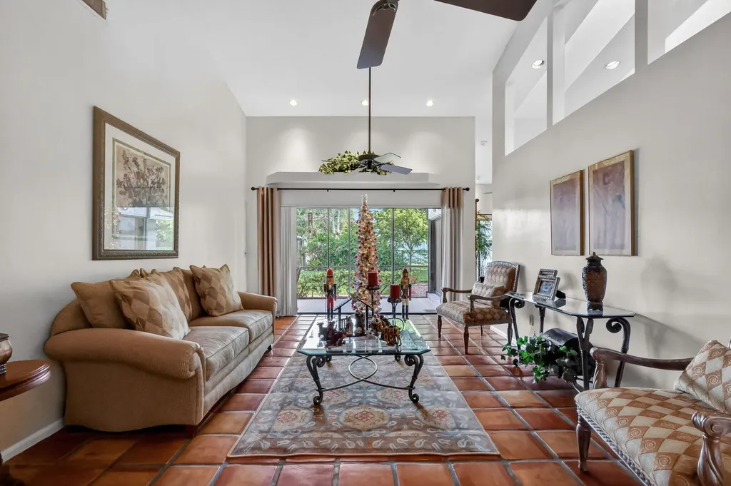560 Juniper Place Wellington FL 33414