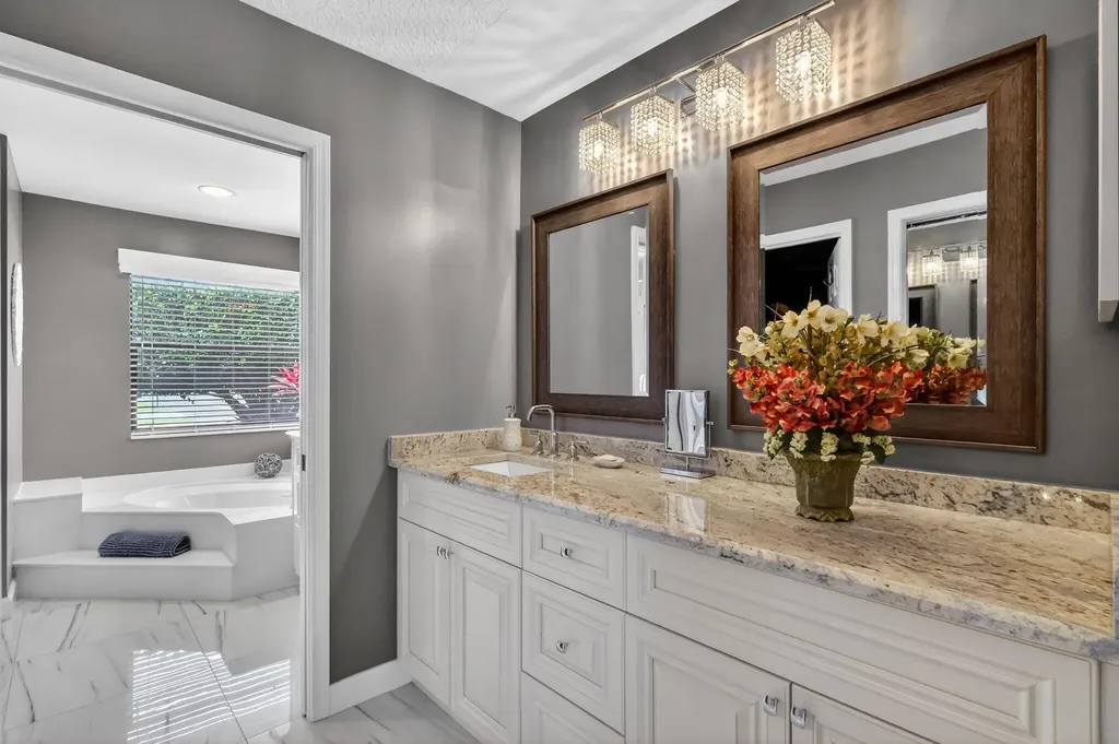 560 Juniper Place Wellington FL 33414