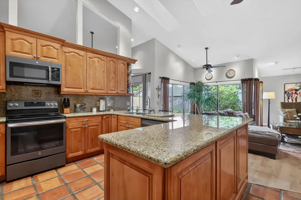 560 Juniper Place Wellington FL 33414
