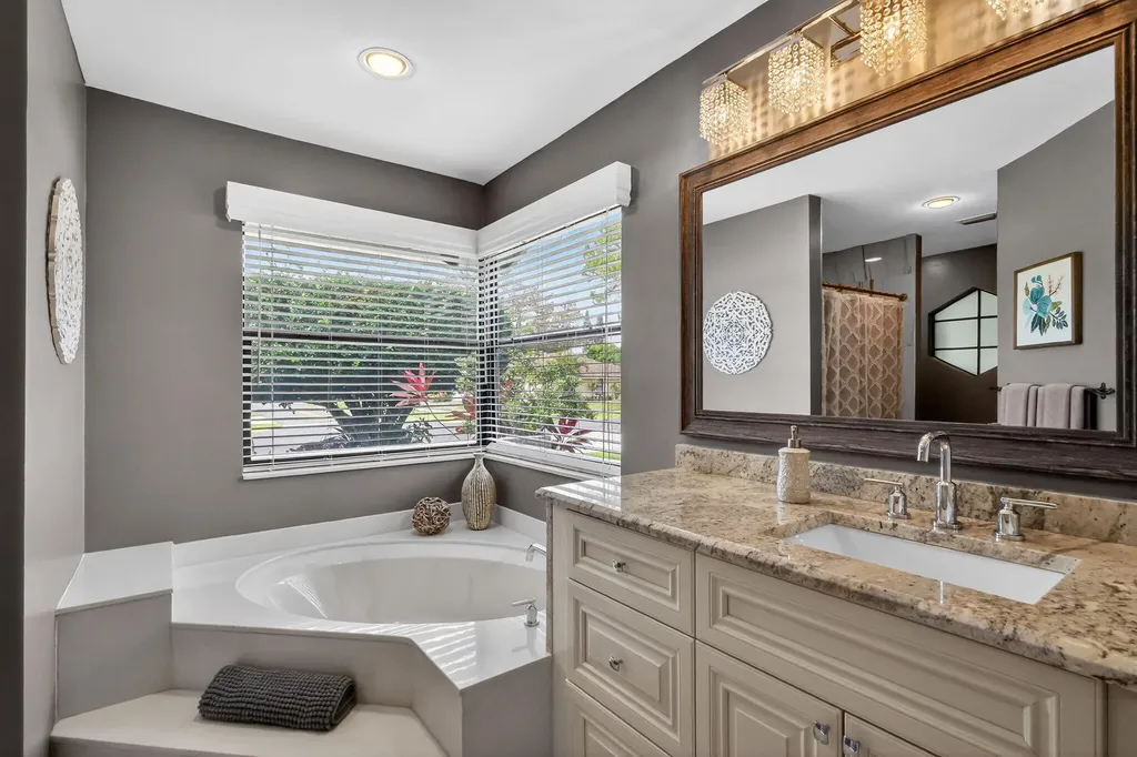 560 Juniper Place Wellington FL 33414
