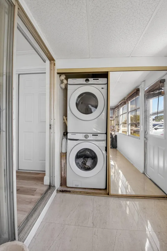 170 Valencia H Delray Beach FL 33446
