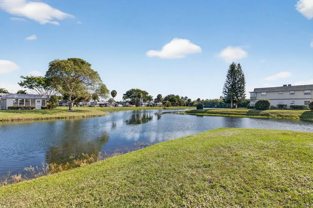 170 Valencia H Delray Beach FL 33446