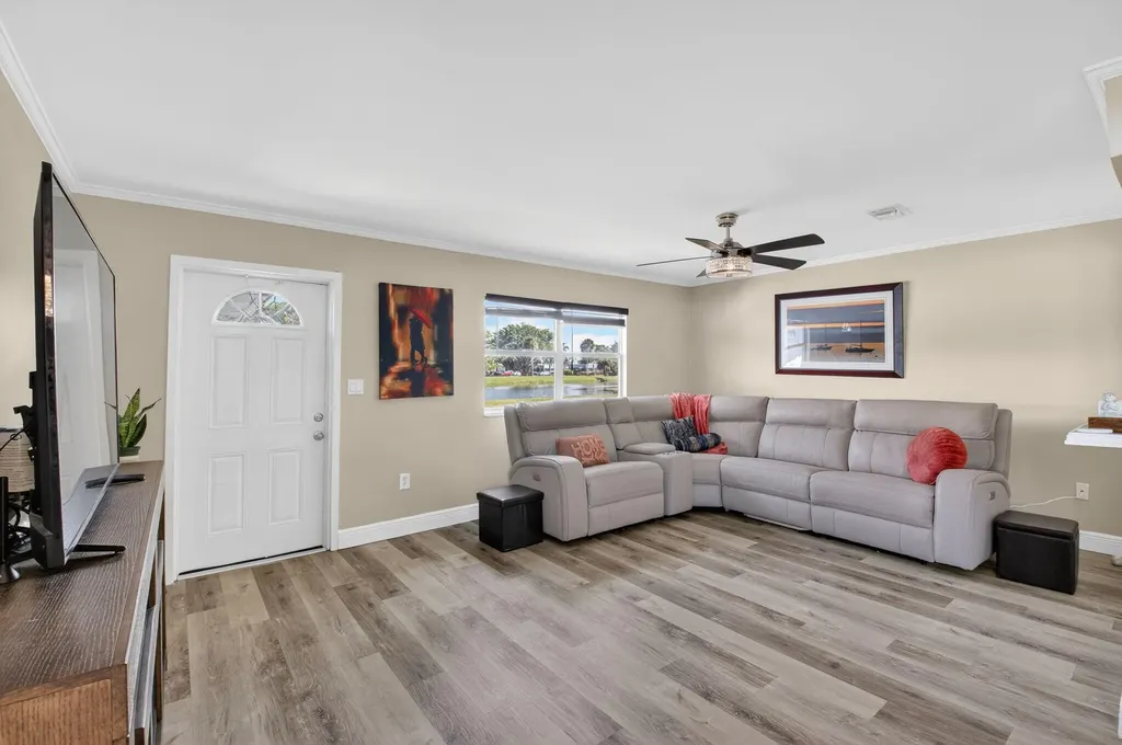 170 Valencia H Delray Beach FL 33446