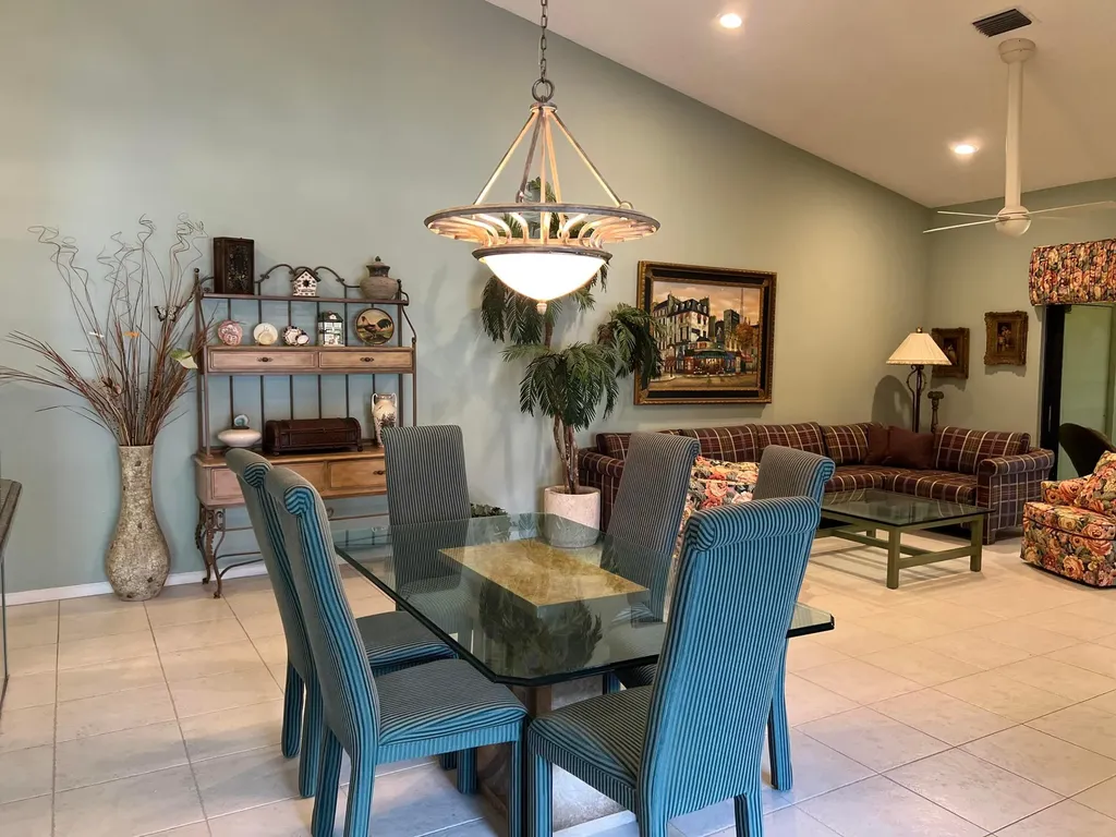 9632 Sills Drive E Boynton Beach FL 33437