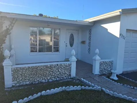 4221 NW 51st Avenue NE Lauderdale Lakes FL 33319