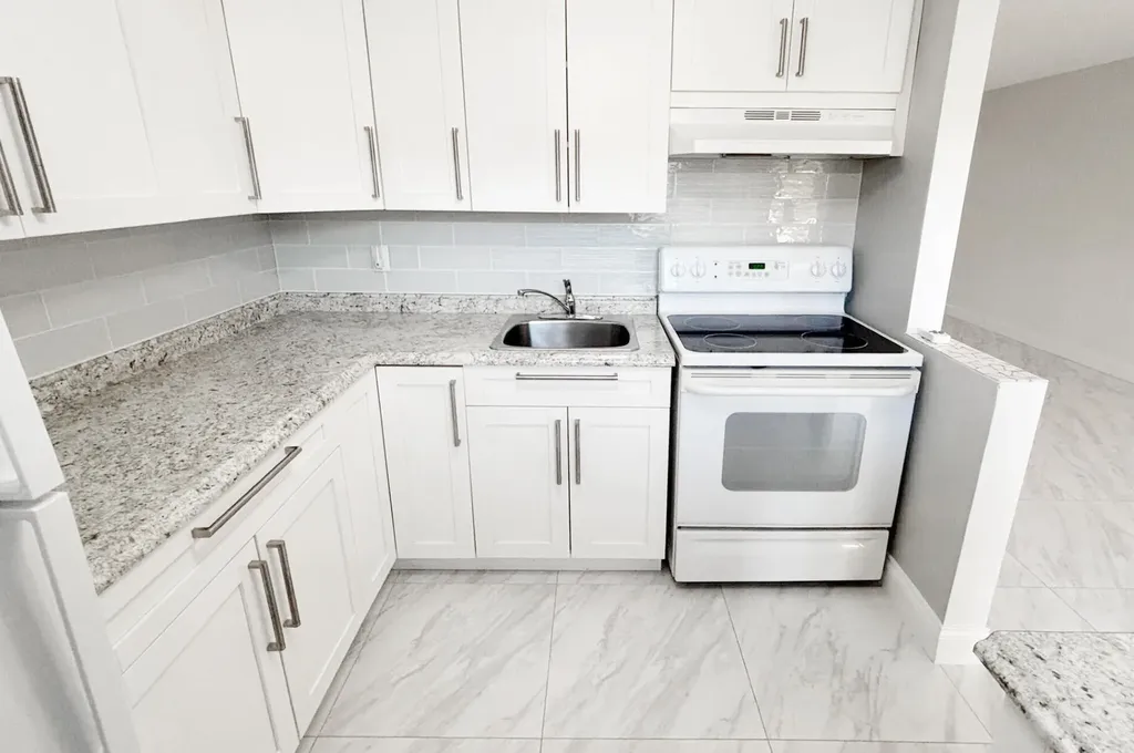 2182 NE 1st Way Boynton Beach FL 33435
