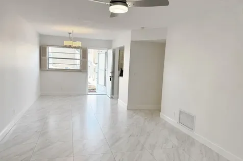 2182 NE 1st Way Boynton Beach FL 33435