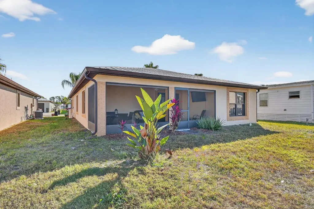 3 Los Gatos Lane Port St Lucie FL 34952