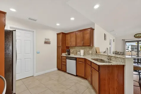 3 Los Gatos Lane Port St Lucie FL 34952