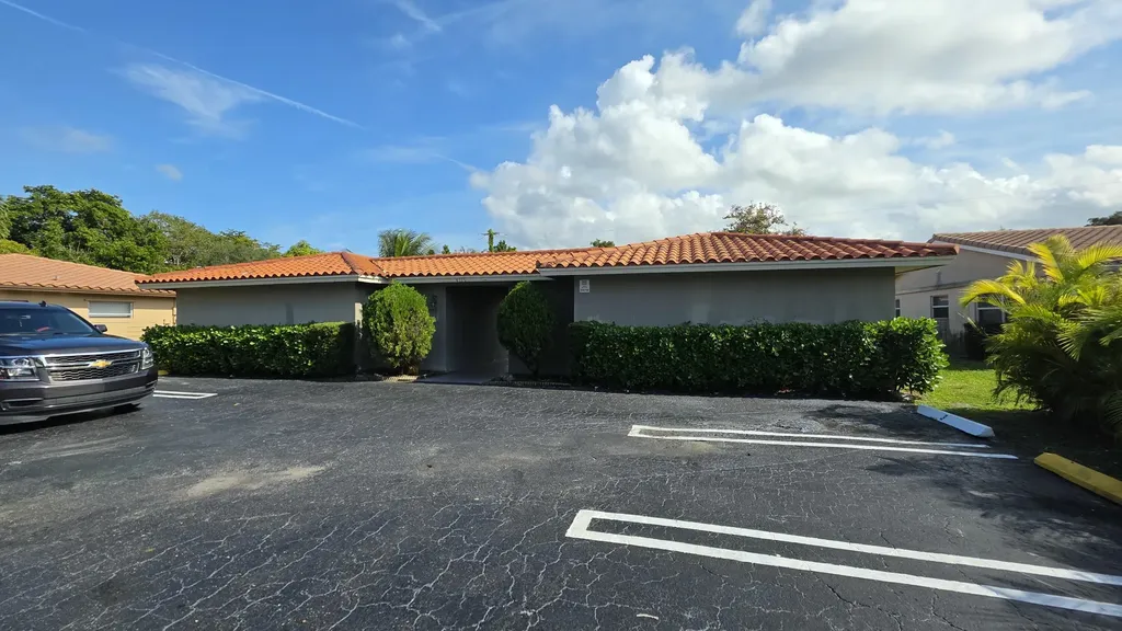 4115 Riverside Drive Coral Springs FL 33065