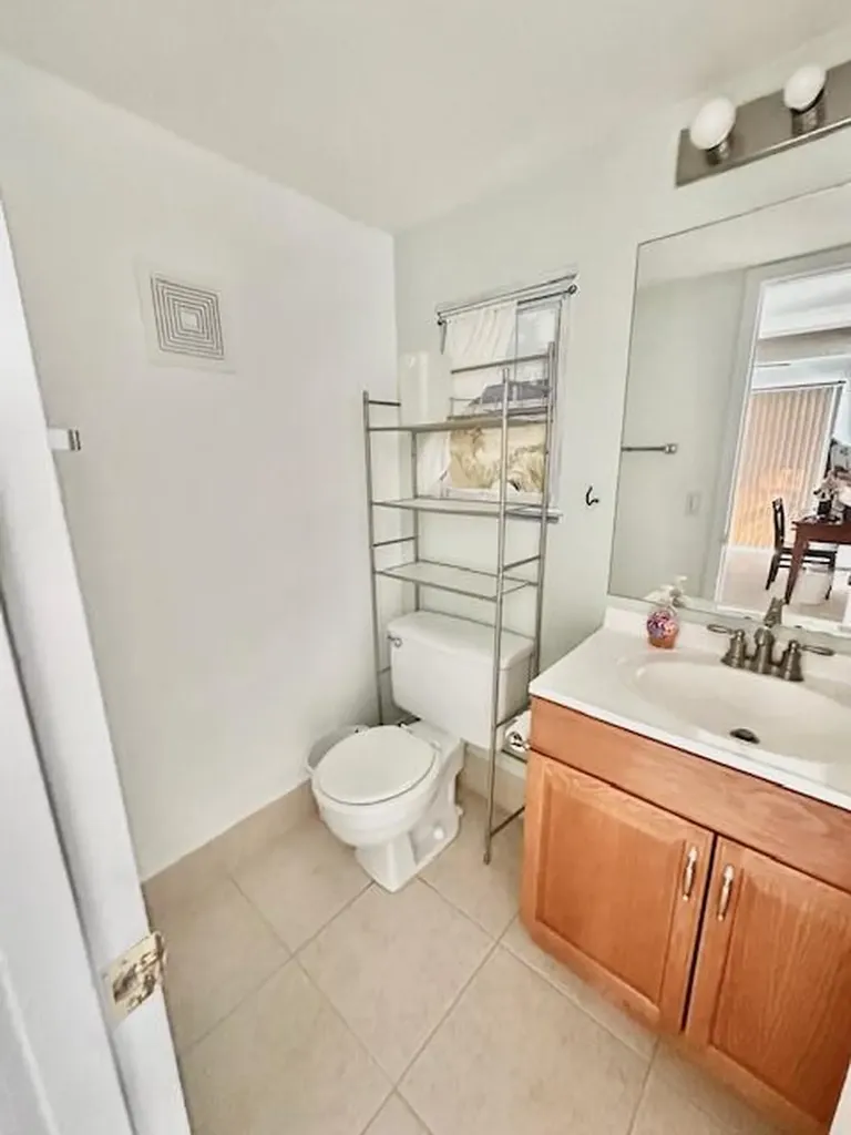 85 Dorset C Boca Raton FL 33434