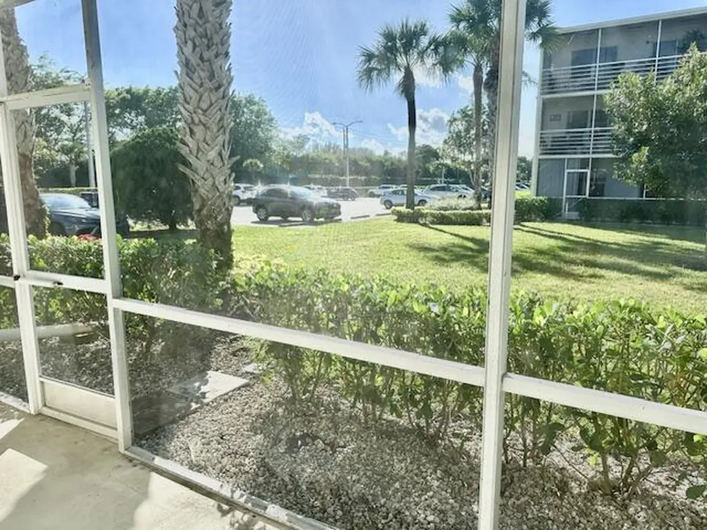 85 Dorset C Boca Raton FL 33434