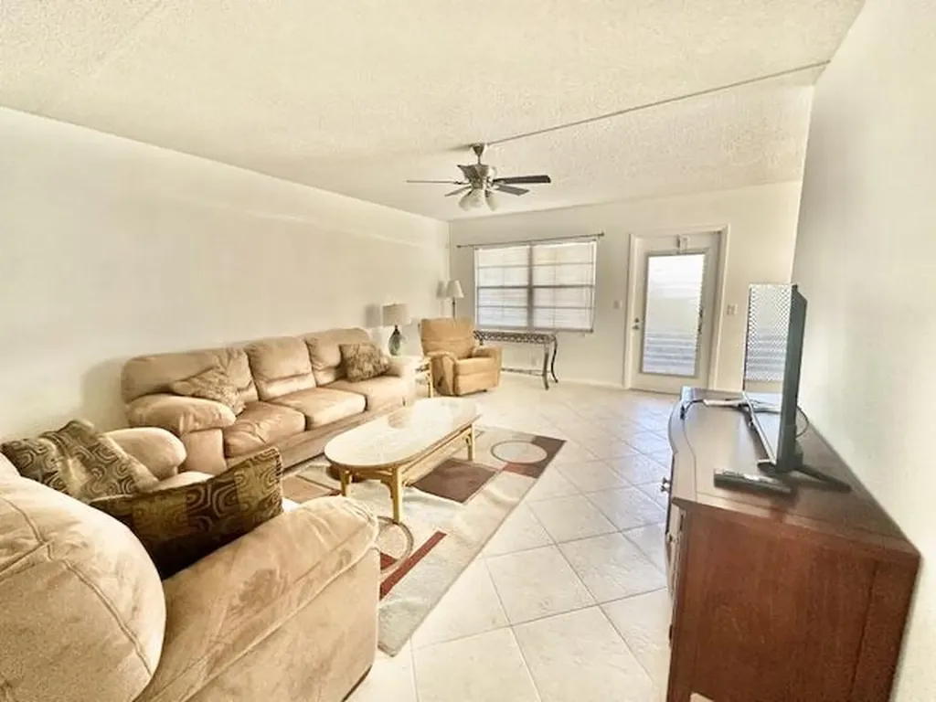 85 Dorset C Boca Raton FL 33434