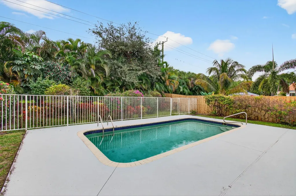 9140 Long Lake Palm Drive Boca Raton FL 33496
