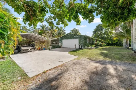 1068 D Road Loxahatchee Groves FL 33470