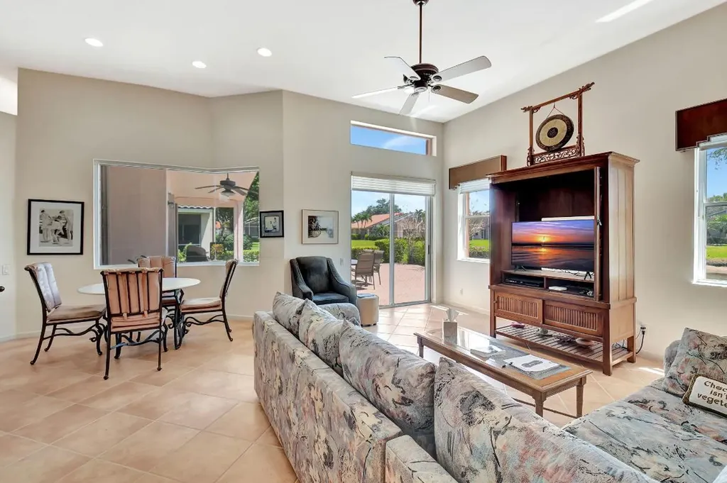 5282 Brooklawn Terrace Boynton Beach FL 33437