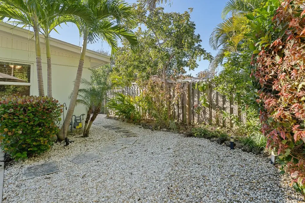 429 Inlet Road North Palm Beach FL 33408